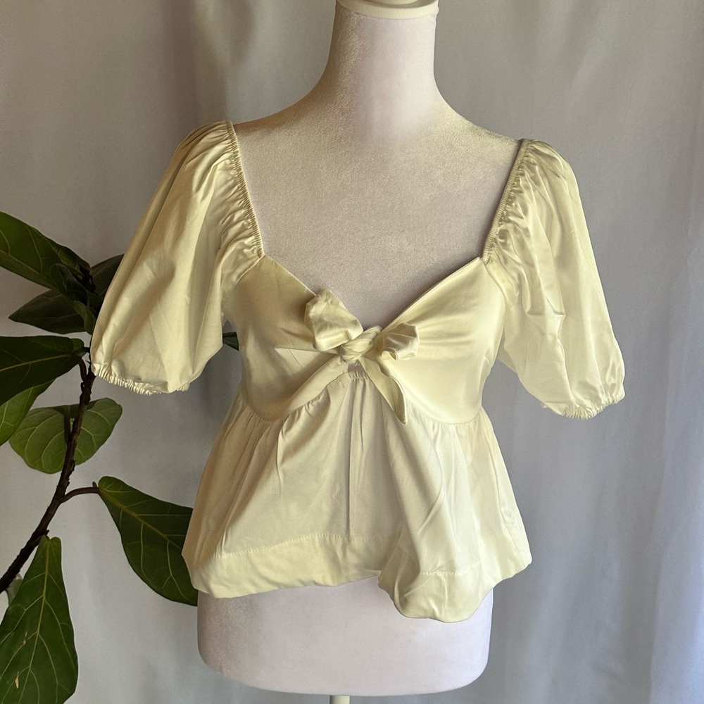 Forever 21 Puff Sleeve Cream Flounce Top NWT - Picture 1 of 5